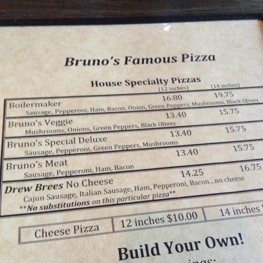 Foto tomada en Bruno&#39;s Pizza and Big O&#39;s Sports Room  por James B. el 8/24/2012