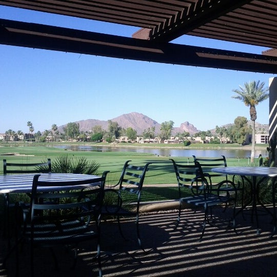 รูปภาพถ่ายที่ McCormick Ranch Golf Club โดย Mark S. เมื่อ 6/7/2012