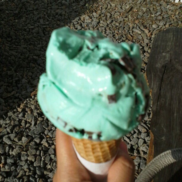 Снимок сделан в Curly&#39;s Ice Cream &amp; Frozen Yogurt пользователем Christianne J S. 7/6/2012