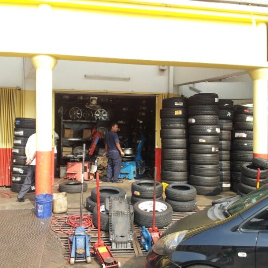 chia auto center pandan indah - Robert Decker