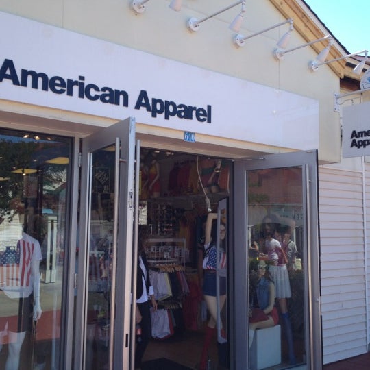 Common store. American Apparel магазин Страна. Магазин American Apparel в Тополе Иваново. Магазин American Apparel где он находится.
