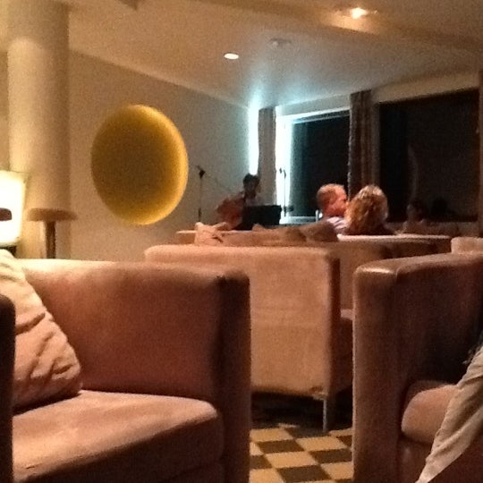 Снимок сделан в Caloura Hotel Resort пользователем Catarina V. 9/1/2012