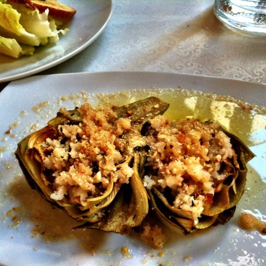 3/29/2012에 Phillip D.님이 Catalan Mediterranean Restaurant에서 찍은 사진