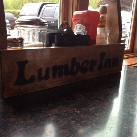 Photo prise au Lumber Inn par Bob M. le5/12/2012