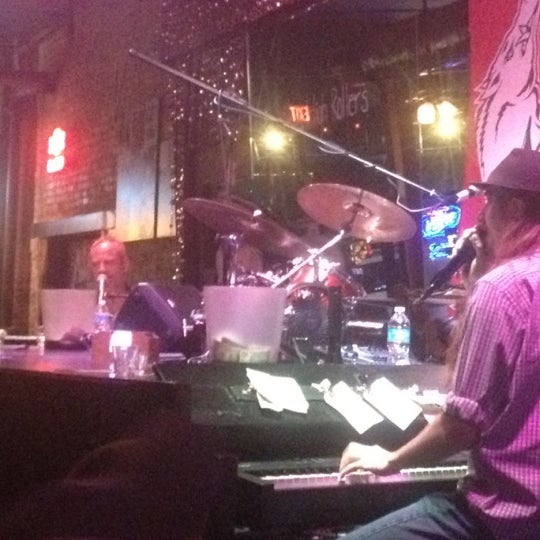 Das Foto wurde bei Willy D&#39;s Rock &amp; Roll Piano Bar von Jim W. am 9/2/2012 aufgenommen