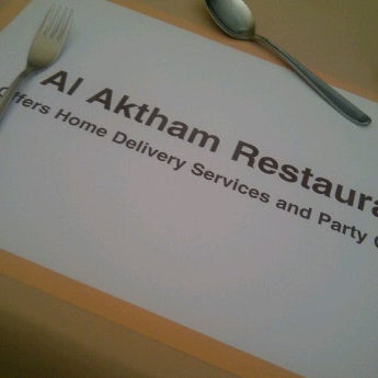 Foto tomada en Al Aktham Restaurant  por Sʜɪммeʀ216 el 5/19/2012