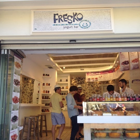 Fresko Yogurt Bar Frozen Yogurt Shop in Αθήνα