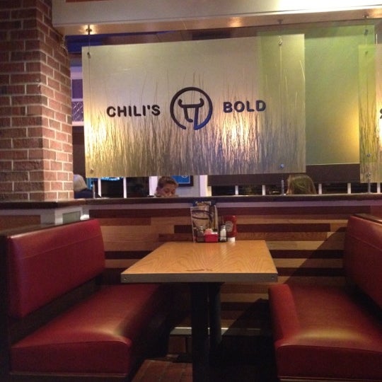 Photo taken at Chili&#39;s Grill &amp; Bar by Gianna on 8/17/2012
