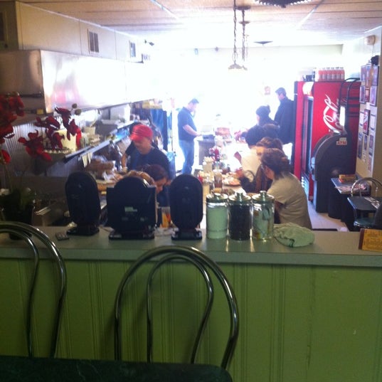 2/12/2012にCharles L.がMartin&#39;s Coffee Shopで撮った写真