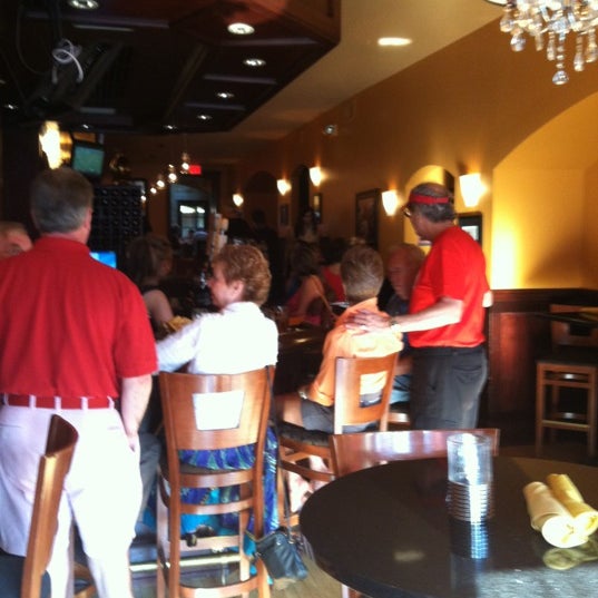 5/26/2012 tarihinde Michelle M.ziyaretçi tarafından Blinkers Tavern'de çekilen fotoğraf
