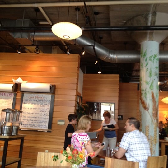 8/18/2012にElizabethがDaily Cafeで撮った写真