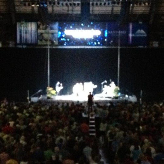 6/23/2012 tarihinde Courtney V.ziyaretçi tarafından Sioux Falls Arena'de çekilen fotoğraf