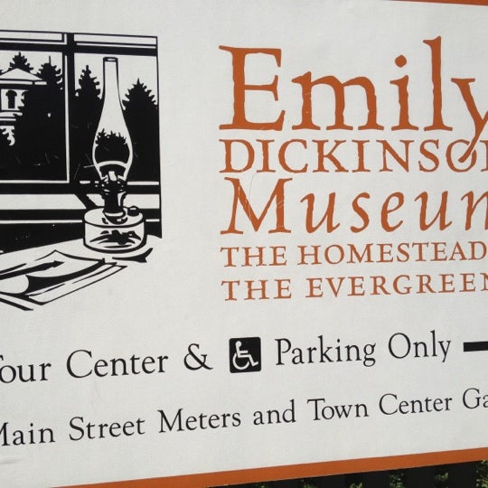Foto tirada no(a) Emily Dickinson Museum por Silvana C. em 8/29/2012