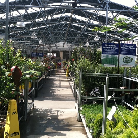 Lowe�s Home Improvement Hardware Store in Tustin