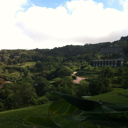 Foto diambil di El Establo Mountain Hotel oleh Sugey H. pada 8/3/2012