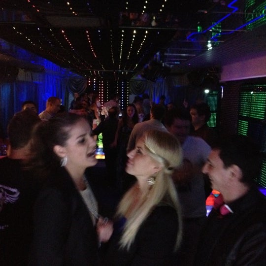 Photo prise au Party Room par Aleksandr M. le5/26/2012