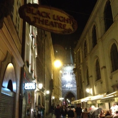 Foto scattata a Black Light Theatre da Andrey S. il 8/8/2012