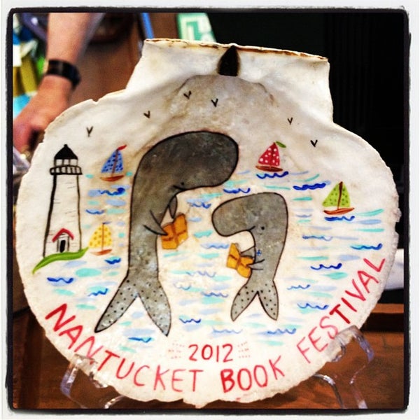 5/26/2012에 Wendy H.님이 Nantucket Bookworks에서 찍은 사진