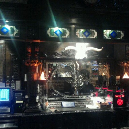 4/3/2012にRick G.がThe Brick: Charleston&#39;s Favorite Tavernで撮った写真