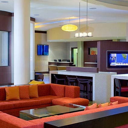 Mix business with pleasure at the Marriott Miami Airport hotel this Miami airport hotel’s amenities will dazzle you.