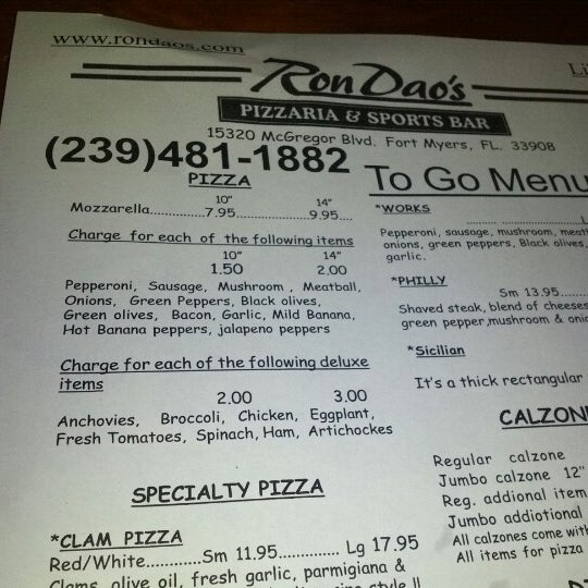 Foto tirada no(a) Ron Dao&#39;s Pizzaria &amp; Sports Bar por @dukebluedevildb em 6/12/2012
