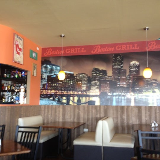 8/22/2012에 Santiago님이 Boston Grill에서 찍은 사진