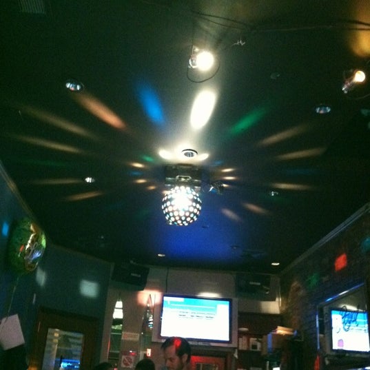 3/14/2012 tarihinde Jeanne H.ziyaretçi tarafından Karaoke One 7'de çekilen fotoğraf