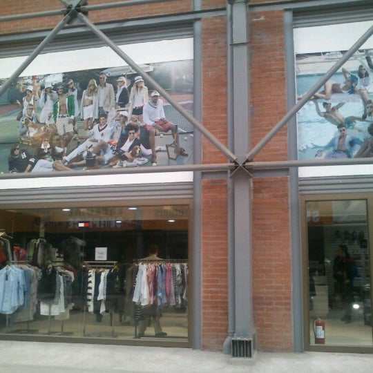 Hilfiger Outlet Store