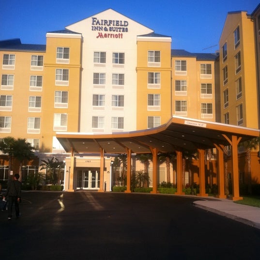 4/16/2012에 Seçil V.님이 Fairfield Inn &amp; Suites by Marriott Orlando at SeaWorld에서 찍은 사진