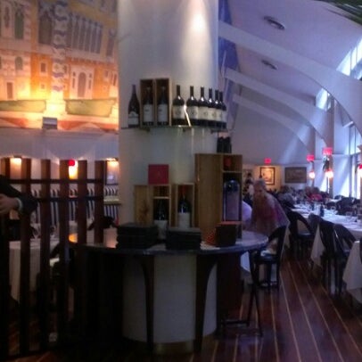 8/25/2012にCharlie H.がRemi Restaurantで撮った写真
