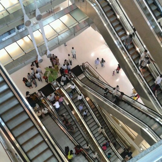 Foto tirada no(a) Korum Mall por Amit M. em 6/3/2012