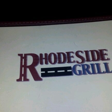 Foto diambil di Rhodeside Grill oleh Micah M. pada 7/11/2012