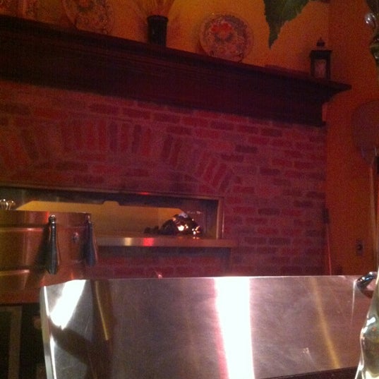 5/20/2012 tarihinde Abhishek S.ziyaretçi tarafından San Giuseppe Coal-Fired Pizza &amp; Cucina'de çekilen fotoğraf