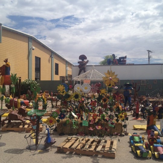 Garden Iron Folk Art & Pottery Antique Store in El Paso