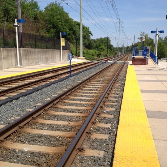 Photos at North Linthicum Light Rail Station 1 tip