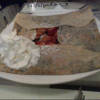 Photo taken at Crêpanini by Stanly W. on 6/13/2012