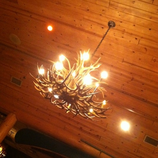 Photo taken at Grizzly&#39;s Wood-Fired Grill &amp; Steaks by Amanda C. on 2/15/2012
