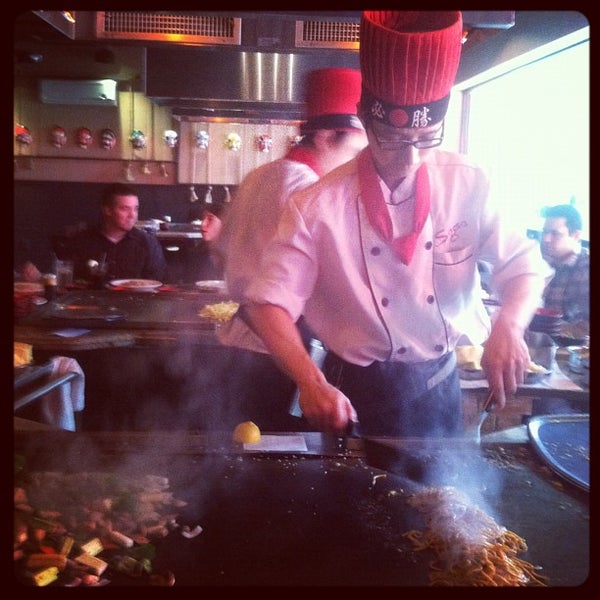 Photo taken at Sogo Hibachi Grill &amp; Sushi Lounge by Ali B. on 6/14/2012