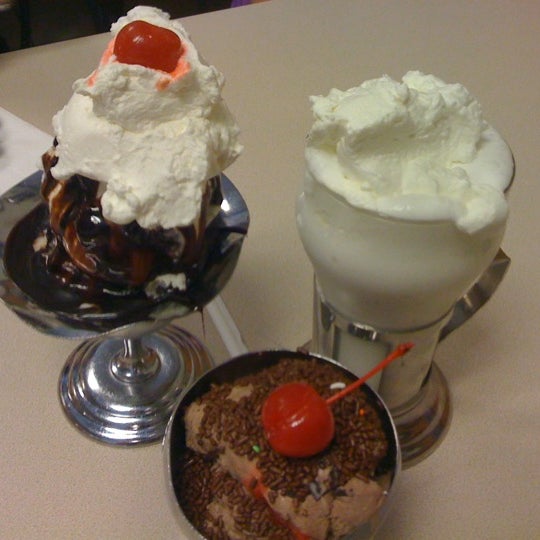 Photo taken at Egger&#39;s Ice Cream Parlor by Melvin E. on 5/12/2012