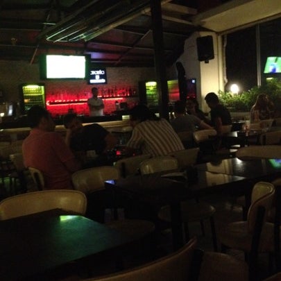 Снимок сделан в Arasta Bar &amp; Restaurant пользователем tolga g. 8/8/2012