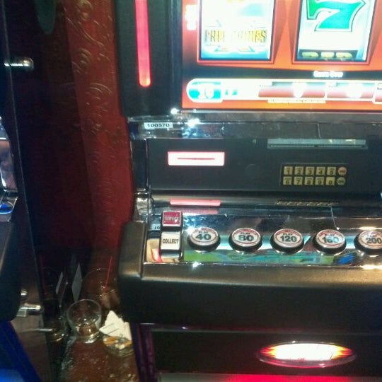 Снимок сделан в Pioneer Hotel and Gambling Hall пользователем Eric P. 4/2/2012