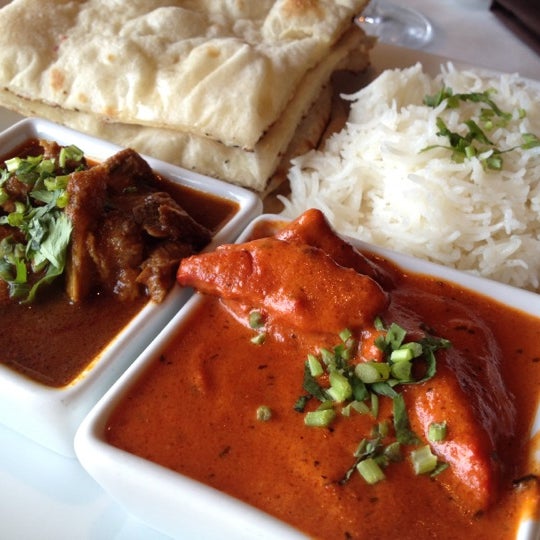 Снимок сделан в TAVA Contemporary Indian Cuisine пользователем Marlo 8/24/2012