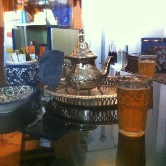 Das Foto wurde bei Andalusiah Cafe von Eman A. am 6/28/2012 aufgenommen