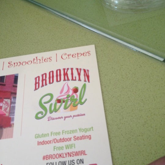 Foto diambil di Brooklyn Swirl oleh Ern E. pada 8/31/2012