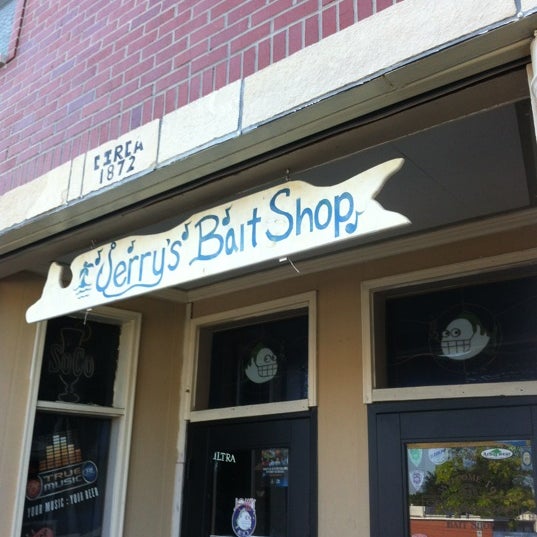 Foto diambil di Jerry&#39;s Bait Shop oleh Marko H. pada 6/18/2012