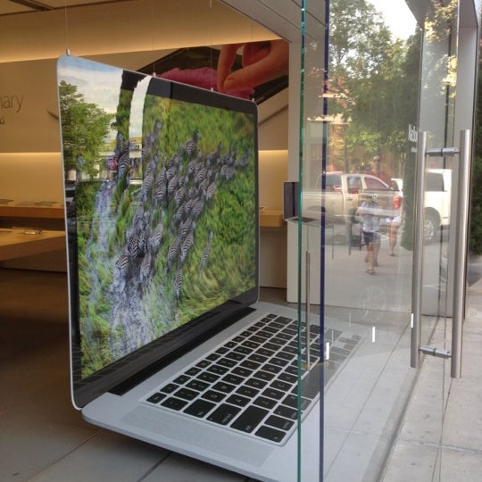 Photos at Apple Southlake Town Square Electronics Store