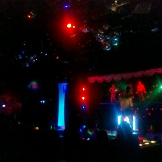 Foto scattata a Krave Nightclub da Christopher J. il 5/6/2012
