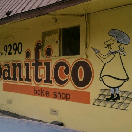 รูปภาพถ่ายที่ Panifico Bake Shop โดย Elleina G. เมื่อ 4/6/2012