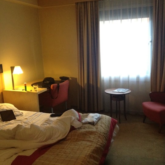 Снимок сделан в Hampshire Hotel - Savoy Rotterdam пользователем Neil S. 6/20/2012