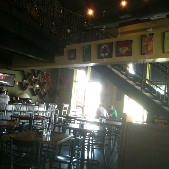 Photo prise au Jackson&#39;s Bar &amp; Bistro par Shannon H. le7/29/2012
